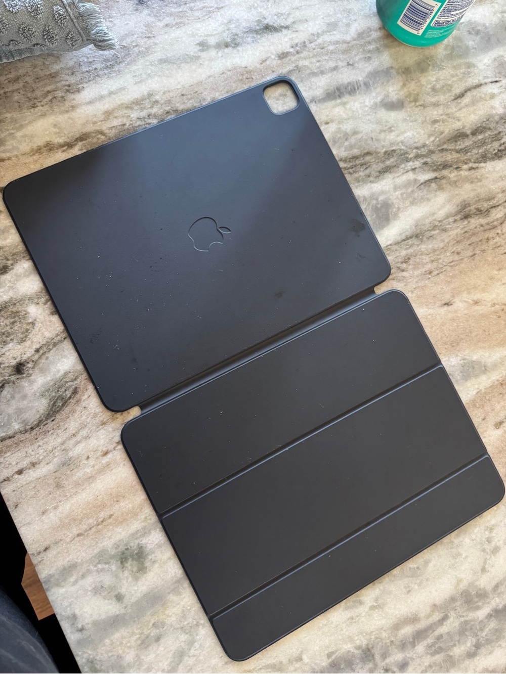 Apple Smart Folio Case for iPad in Black